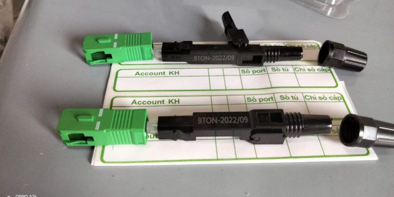 8 Đầu Fast connector chuẩn SC, FC hoặc LC - Chất liệu nhựa, chuẩn APC  hoặc UPC - Hãng B&TON, xuất xứ China - Chiều dài 55mm. Suy hao IL<=0.25db, phản hôi RL>=60dB - Dùng trong hệ thống FTTH, dùng phổ biến cho cáp quang 01FO và 02FO - Nhiệt độ hoạt động từ -30 độ đến +60 độ - Hàn nối đơn giản, bên trong nhiều gel bảo vệ
